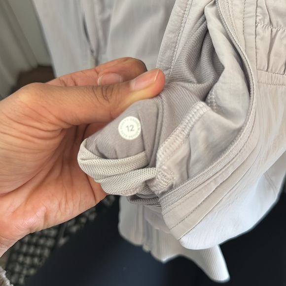 Lululemon Jacket - Picture 4 of 4